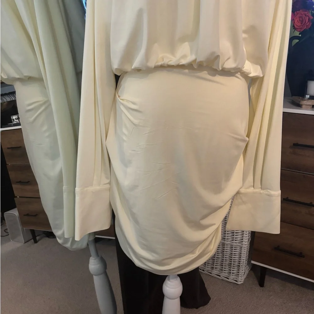 Elegant Buttery Yellow Ruched Dress - Picture 3 of 4